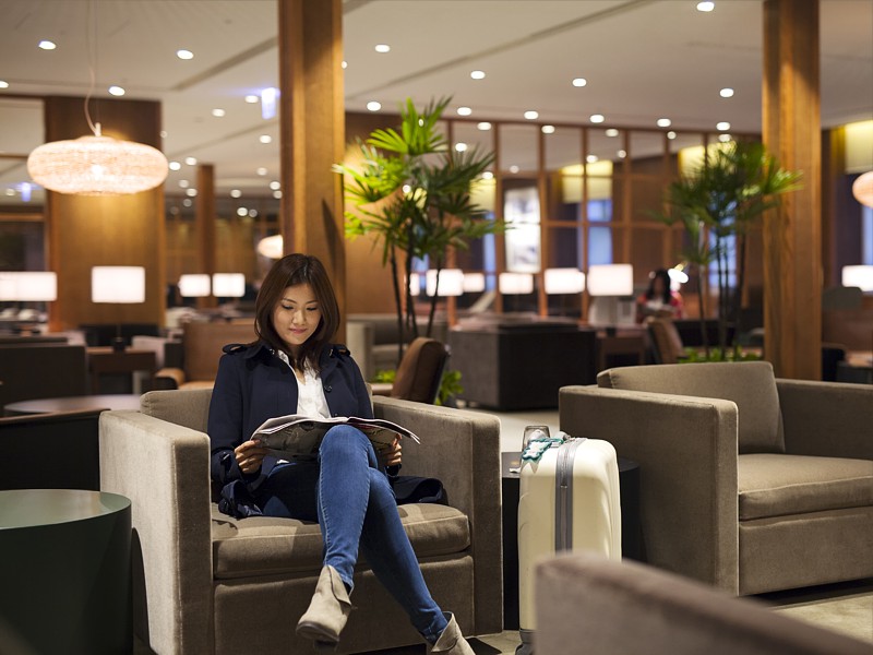 cathay pacific taipei lounge 2