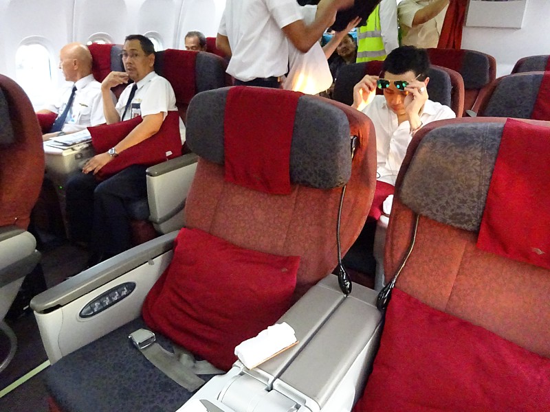 garuda tripreport business bali jakarta a330 Garuda 737 Business