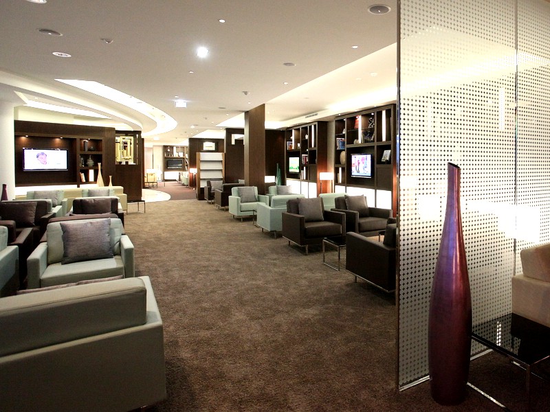 etihad paris lounge opens