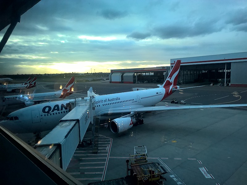 Qantas A330 Business Class 9