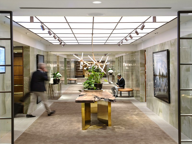 cathaypacific hongkong wing first lounge 2