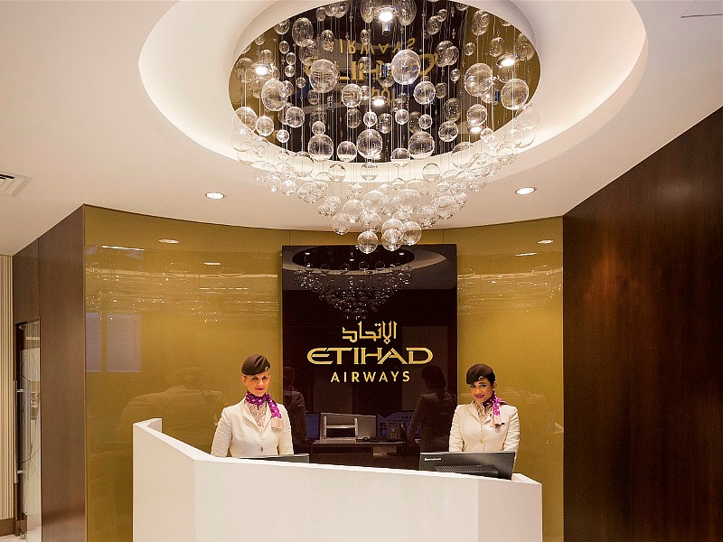 etihad lounge abu dhabi 4