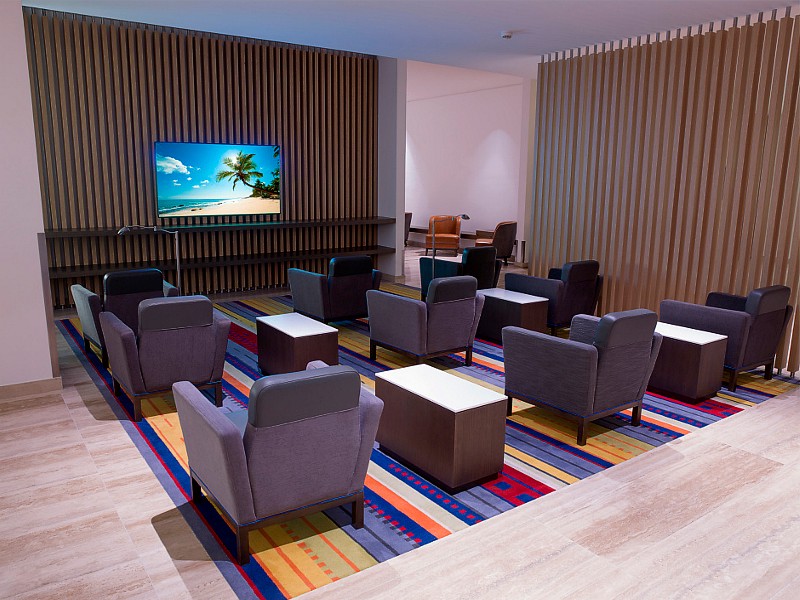 latam santiago lounge 3