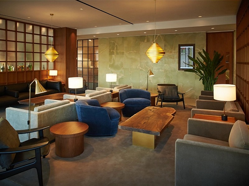 cathay pacific heathrow lounge 9