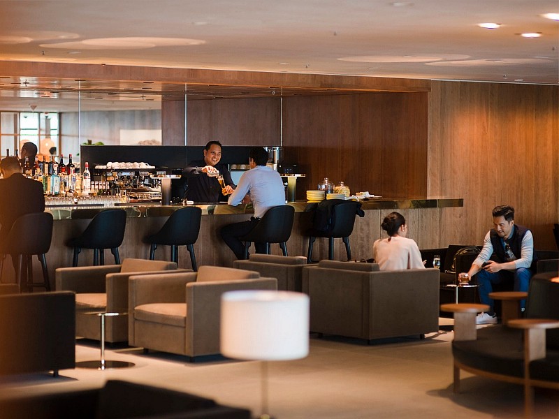 cathaypacific pier business lounge