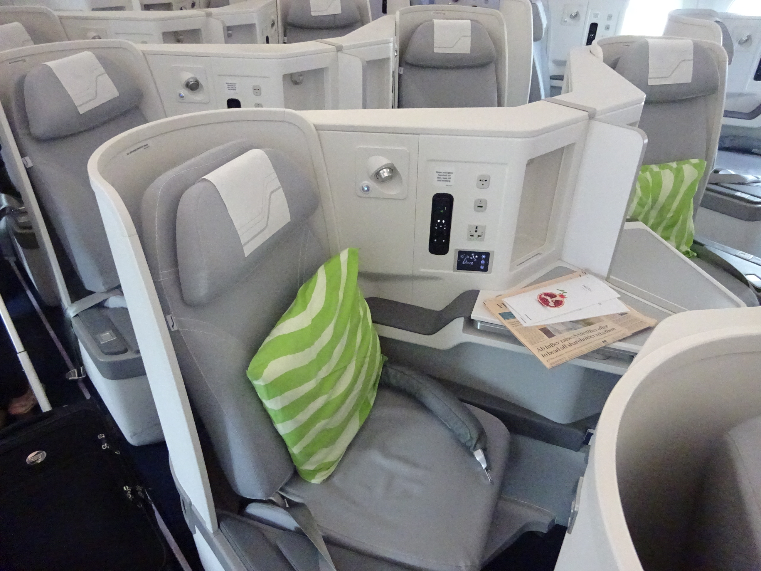 finnair business seat lounge meals Finnair A350 Business