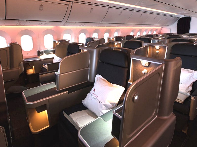 qantas 787 seat cabin