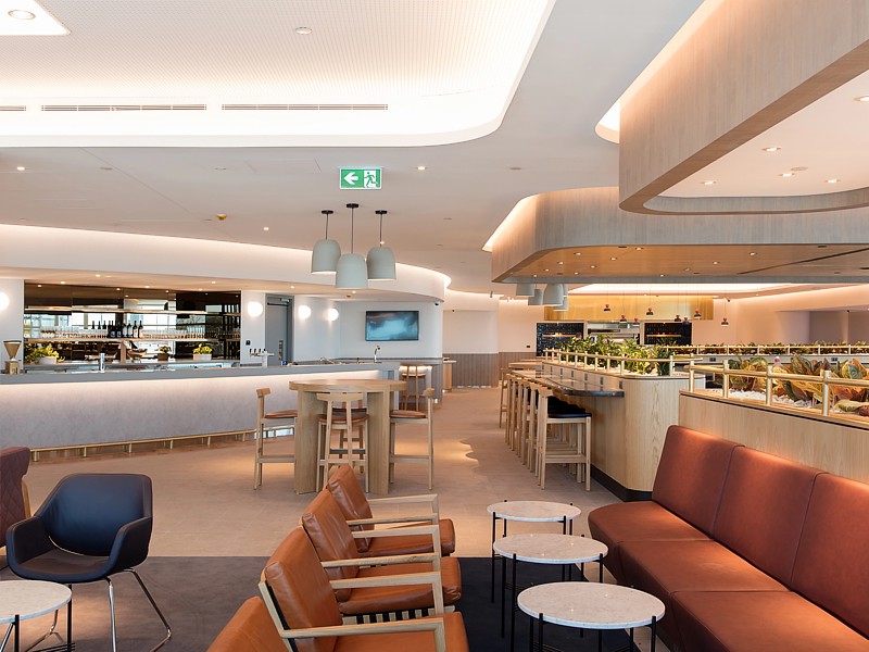 qantas brisbane business lounge