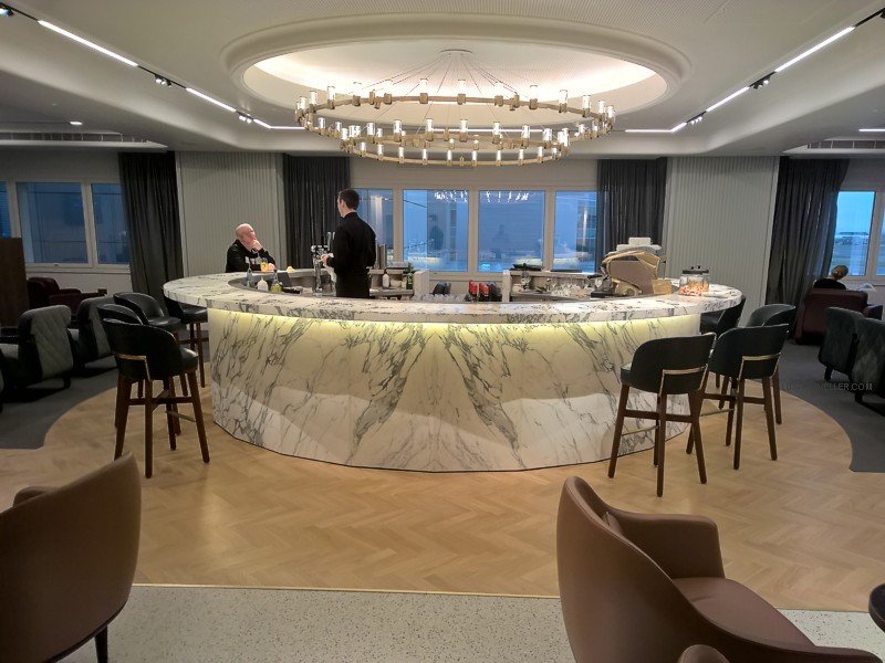 qantas london lounge heathrow Qantas London Lounge