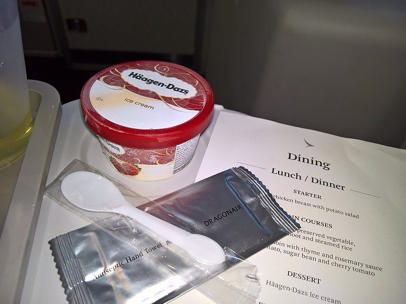 tripreport cathaydragon shanghai hongkong Cathay Dragon inflight