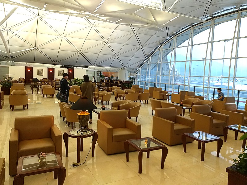 qantas a380 premium economy Emirates Lounge Hong