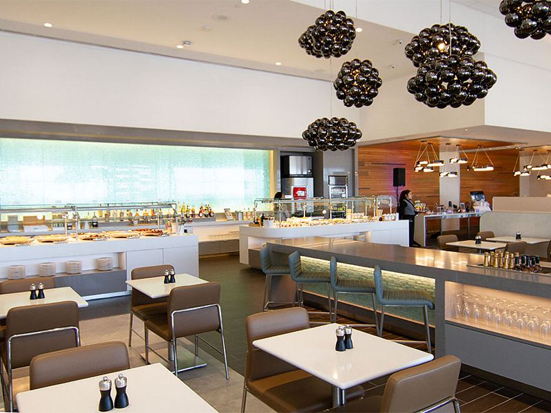 american airlines dallas lounge 3