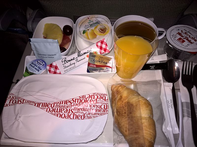 Emirates Airline inflight meal Economy Class DXB-SIN Dec 2017
