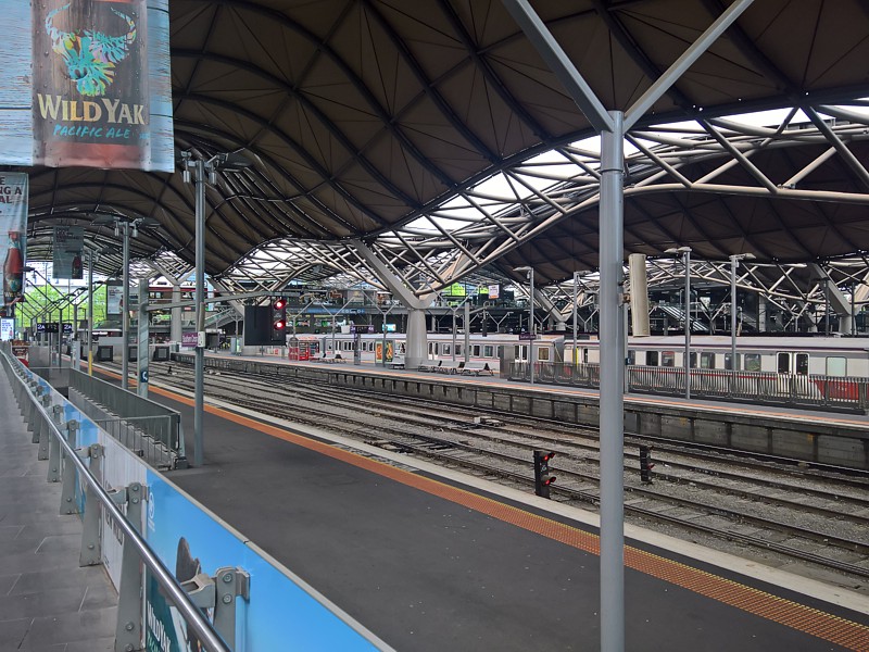 tripreport melbourne singapore airlines Melbourne Train Station