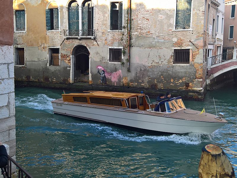 Venice Banksy Mural - Young Migrant Child British