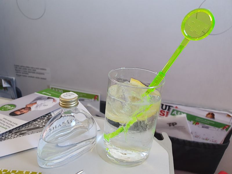 Tap Air Portugal Gin And Topic Businessclass Lisbon