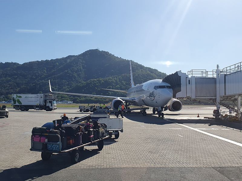 Virgin Australia 737 At Cairns Business Class Trip