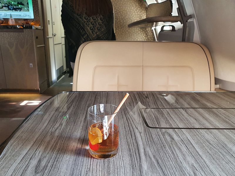 emirates dubai london business class