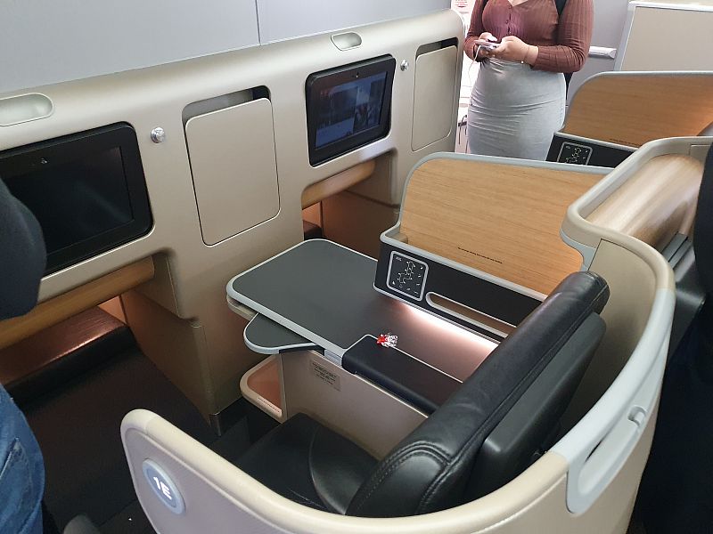 Qantas A330 Business Class Cairns to Sydney | Lux-Traveller