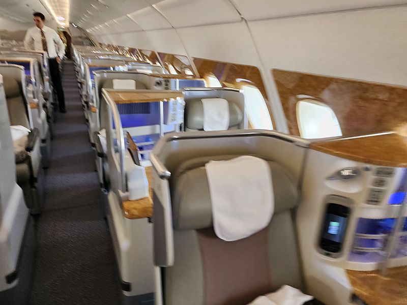 emirates a380 business london dubai