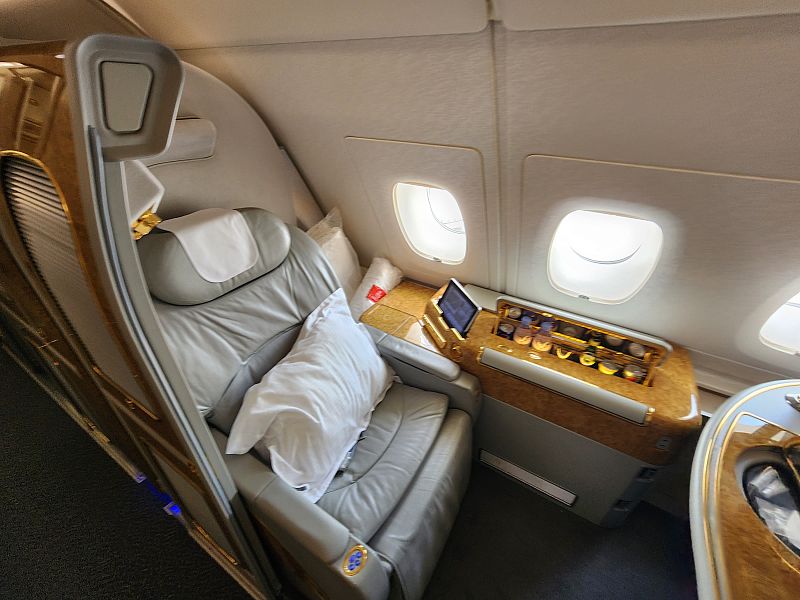 emirates a380 business london dubai