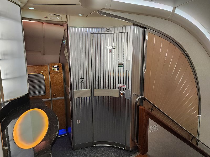 emirates a380 firstclass review