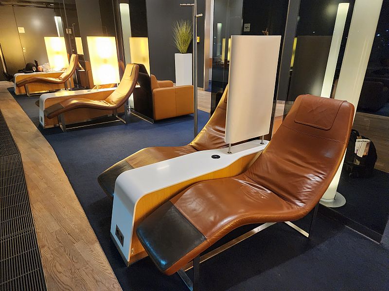 lufthansa business class 747 singapore