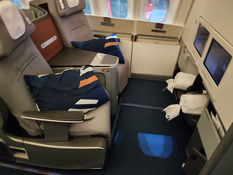 lufthansa business class 747 singapore